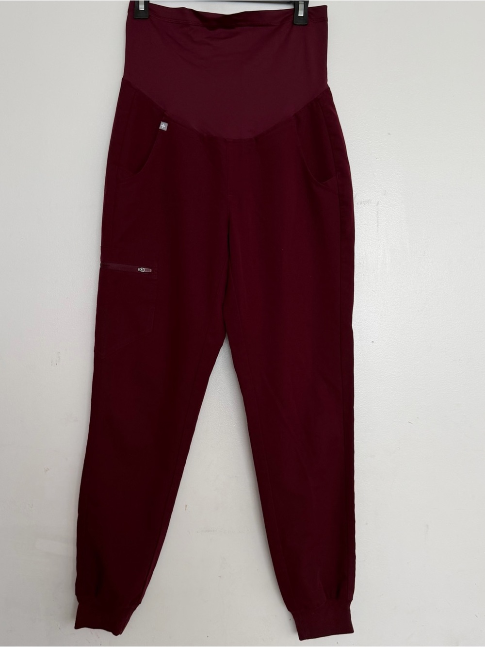 FIGS Zamora Maternity Jogger Scrub Pants Burgundy 1907 Pants Size XS